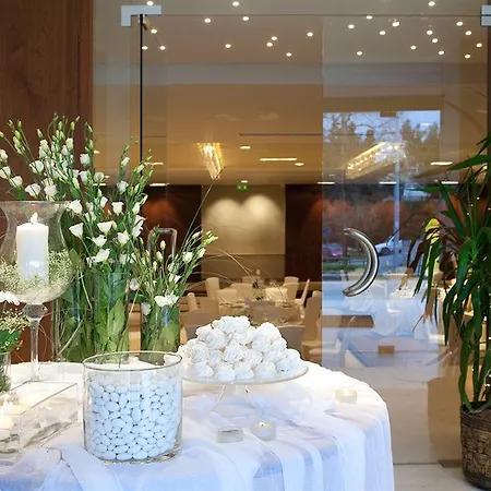 Hotel Nepheli 4*