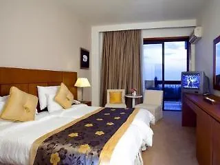 νεφέλη Ξενοδοχείο 4*